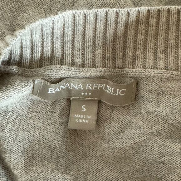 Women's lightweight tan Banana Republic sweater size small - Picture 4 of 5